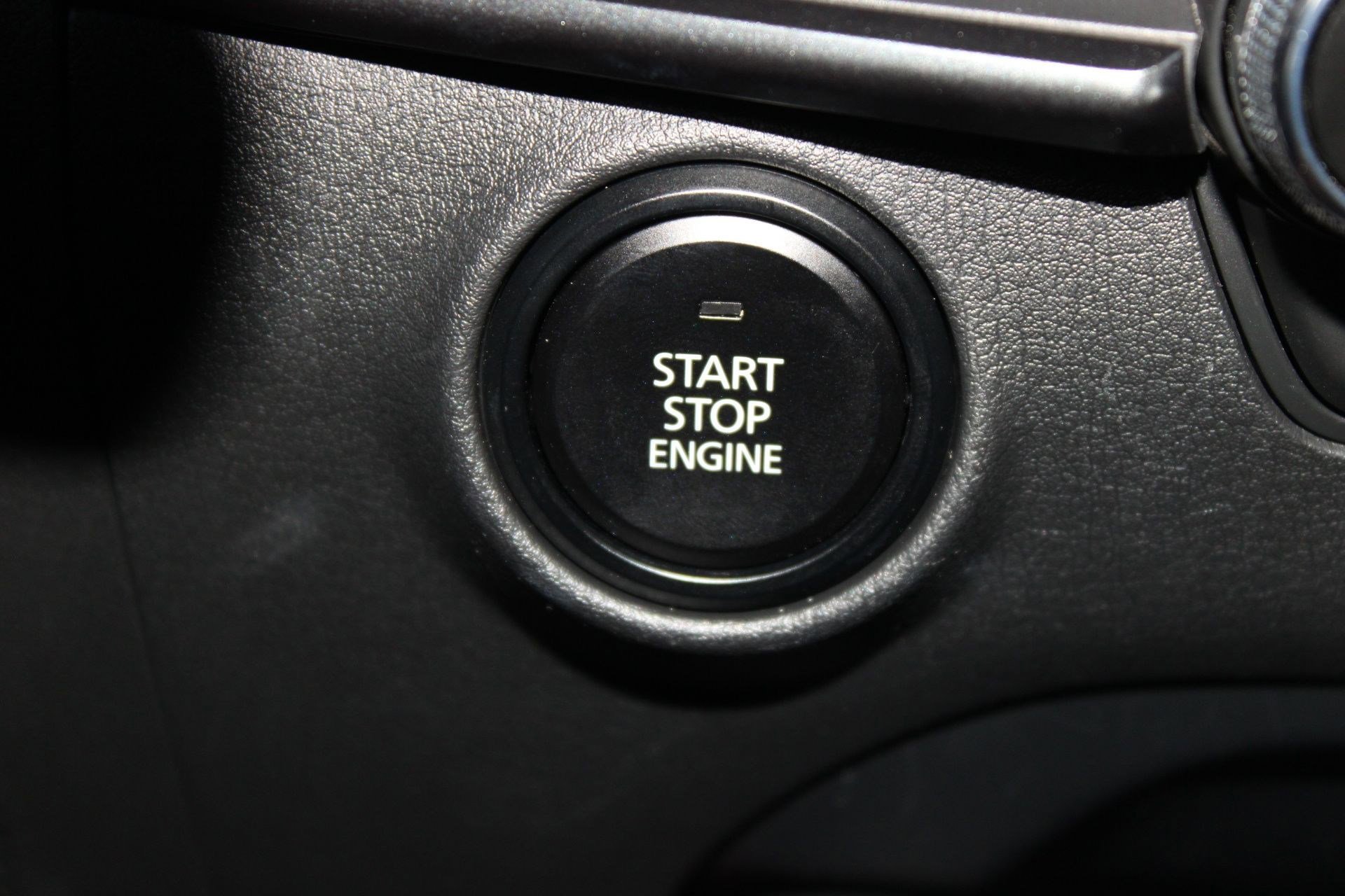 Used 2025 MAZDA MAZDA3 Carbon image 25