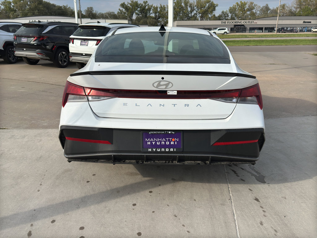 New 2025 Hyundai Elantra Sport image 9