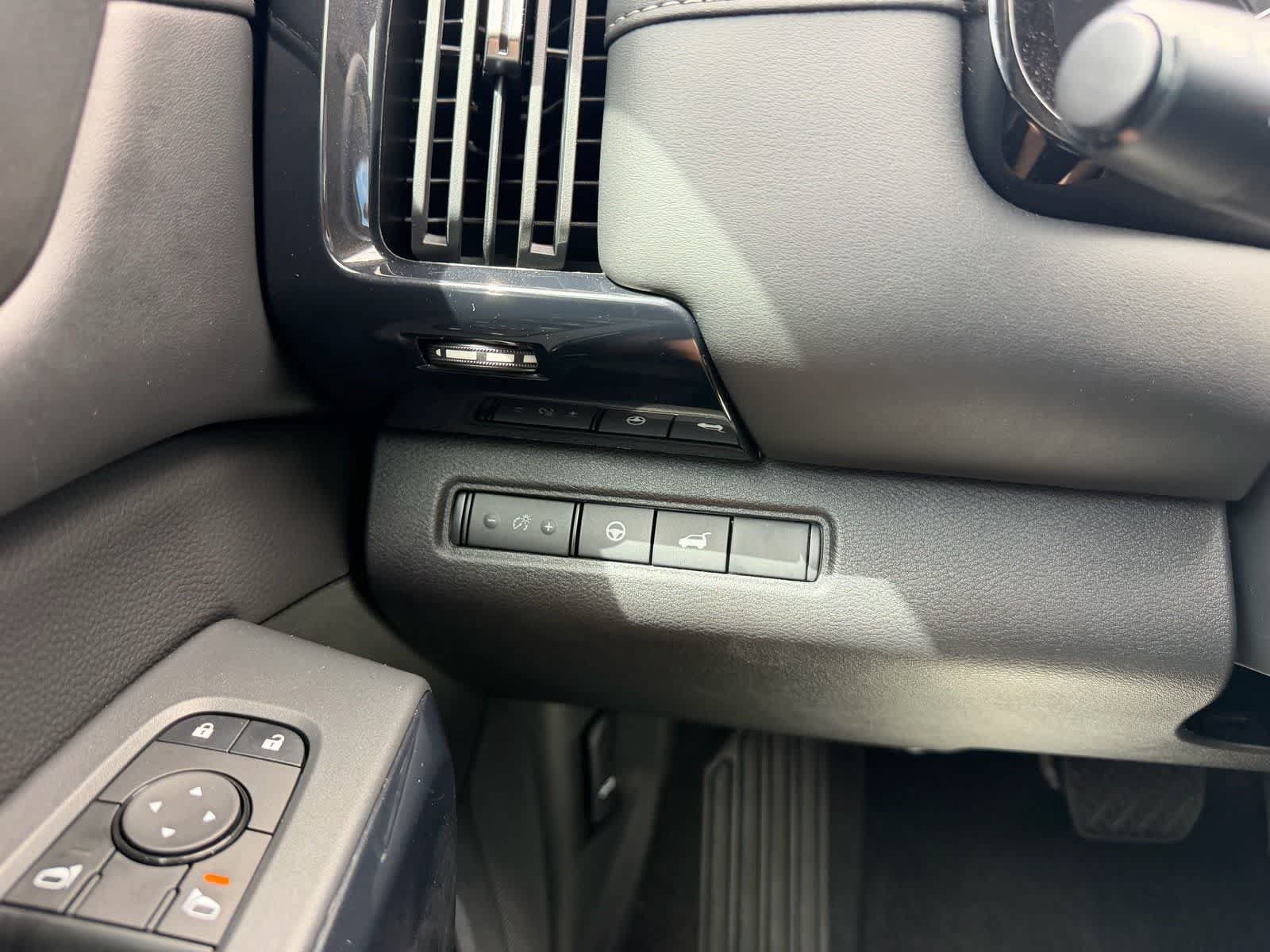 New 2026 Nissan Pathfinder SV FWD image 24