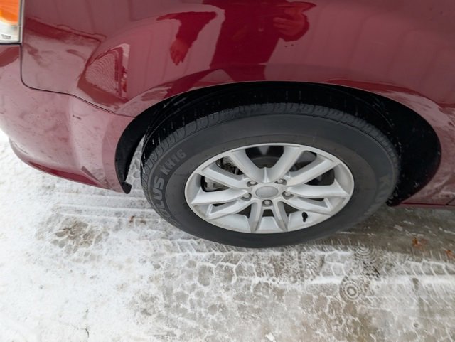 Used 2018 Dodge Grand Caravan SXT image 7