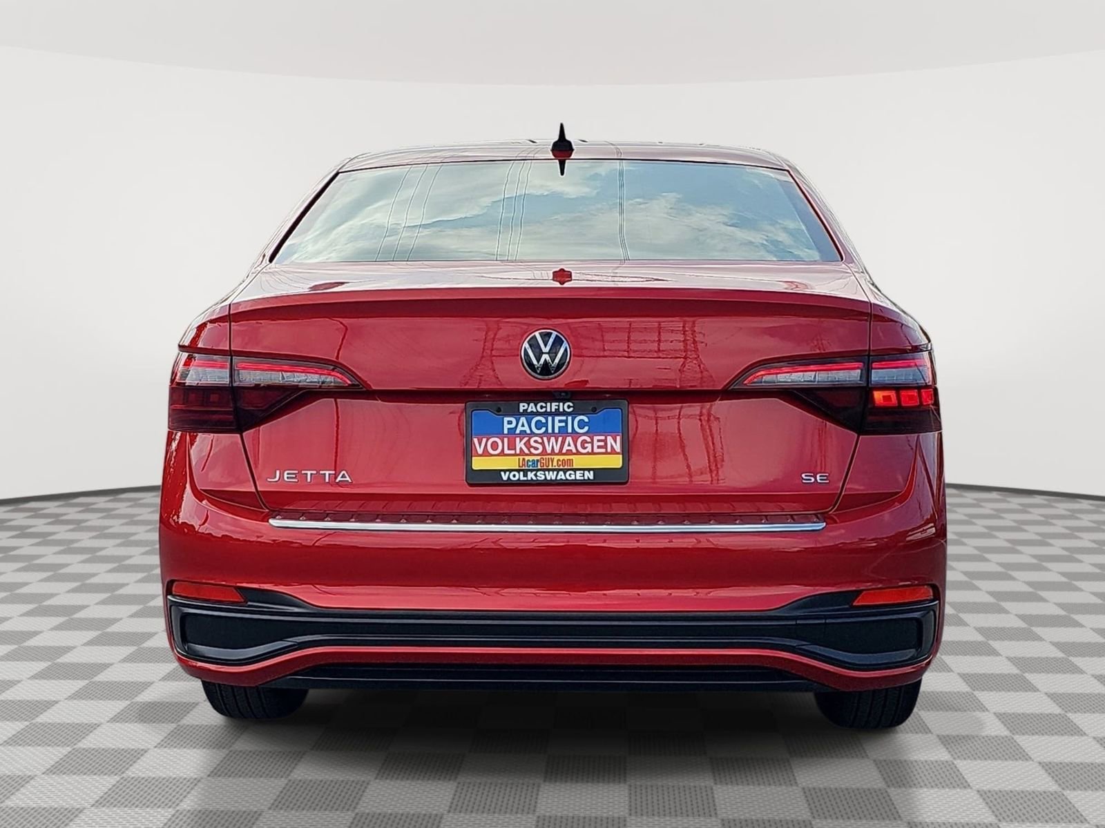Used 2024 Volkswagen Jetta SE w/ Panoramic Sunroof Package FWD image 6