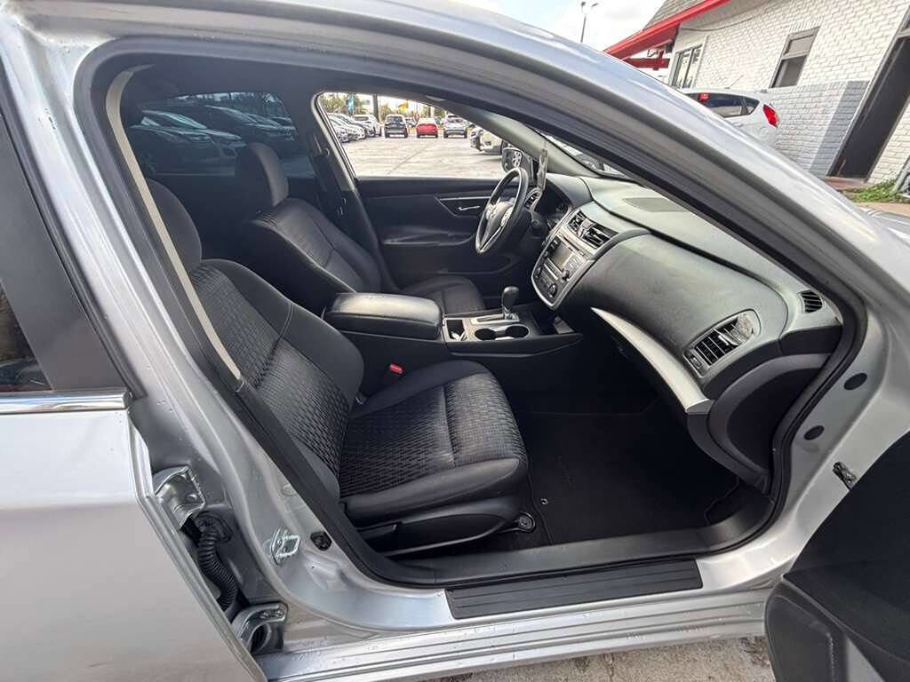 Used 2017 Nissan Altima 2.5 S w/ Power Driver Seat Package image 2