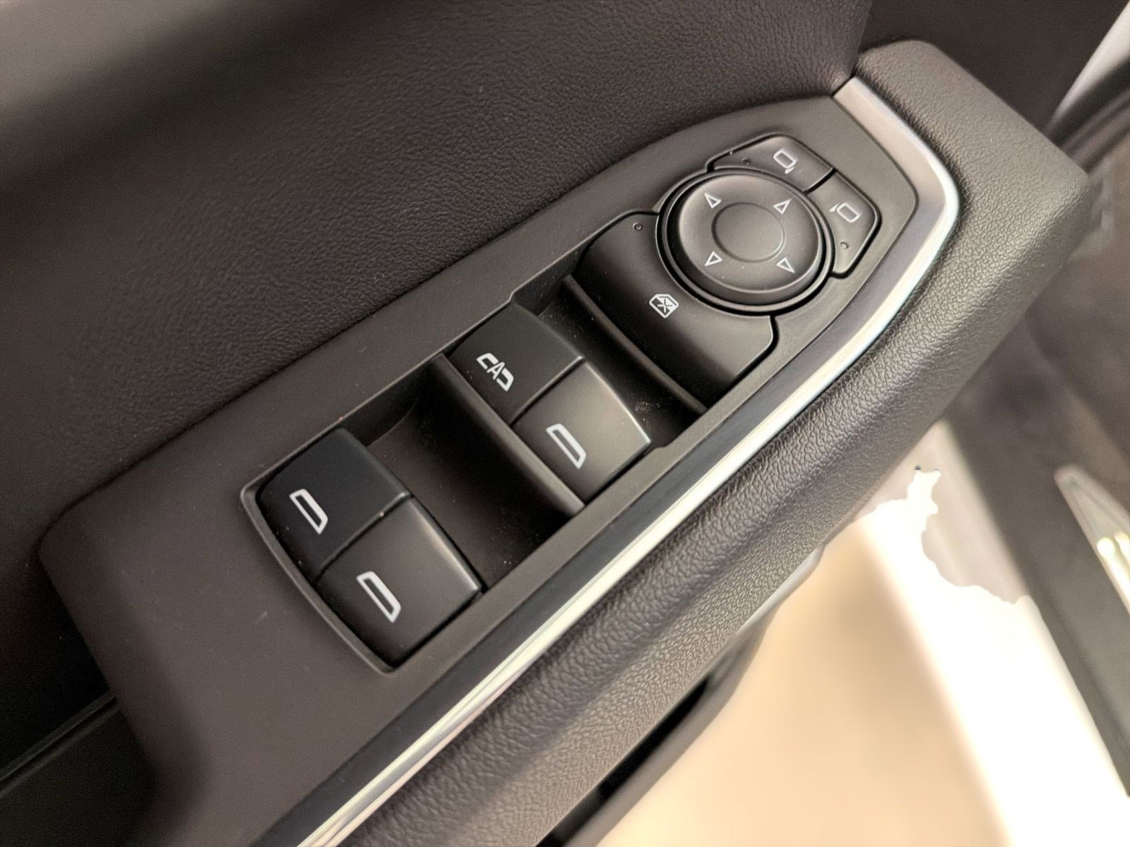 Certified 2025 Chevrolet Silverado 1500 LT image 11