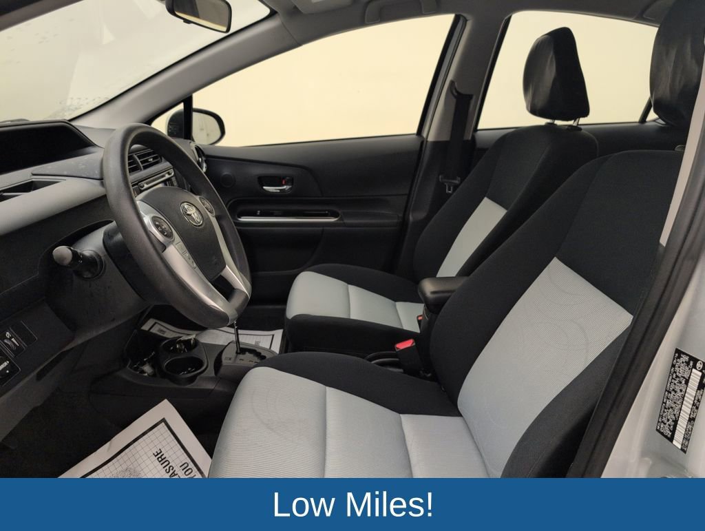 Used 2016 Toyota Prius C Three image 4