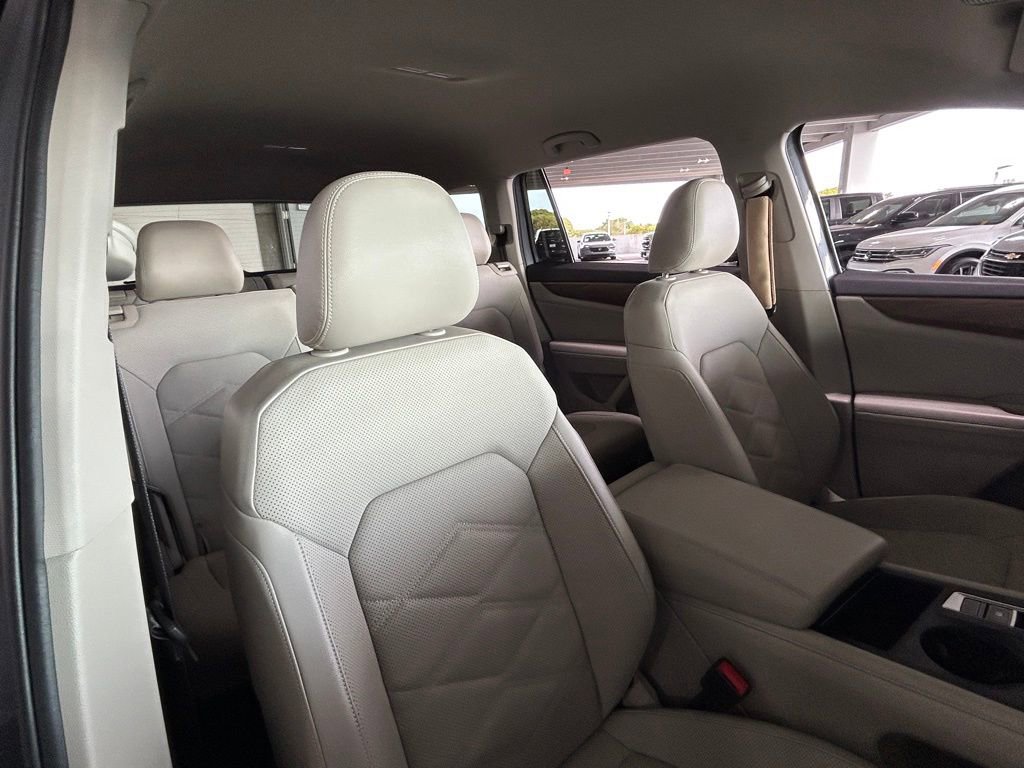Used 2024 Volkswagen Atlas SE image 36