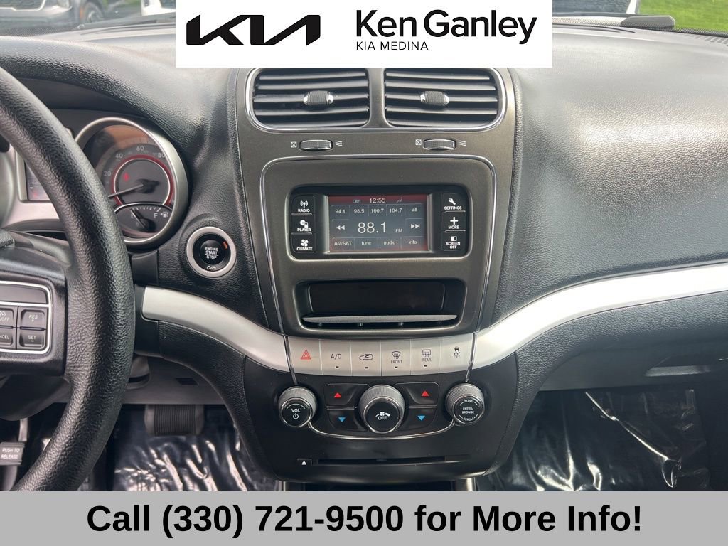 Used 2017 Dodge Journey SXT w/ Comfort/Convenience Group image 32