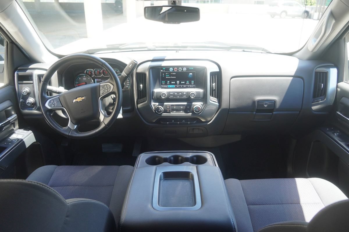 Used 2018 Chevrolet Silverado 1500 LT AWD/4WD image 4