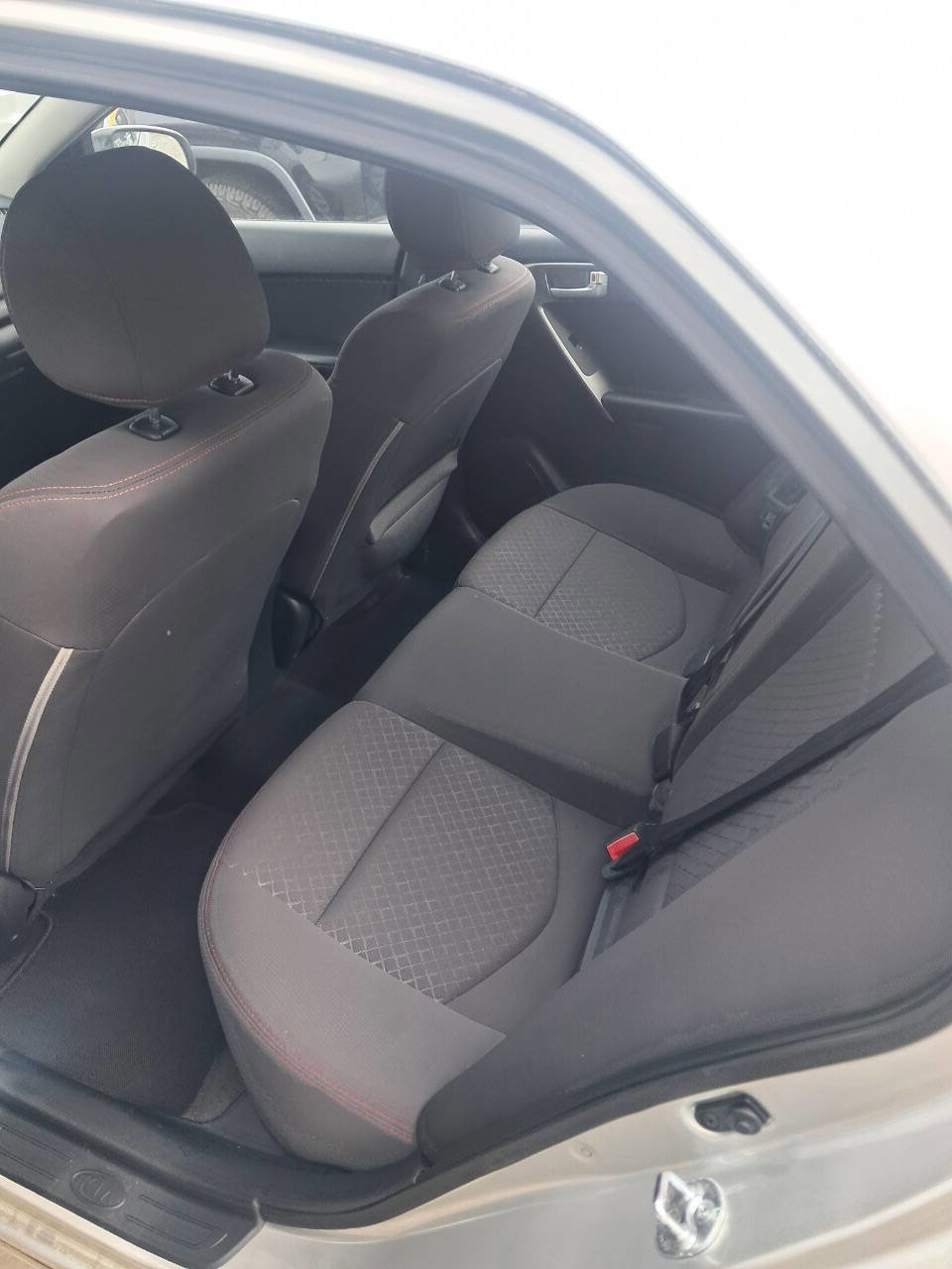 Used 2010 Kia Forte SX FWD image 3