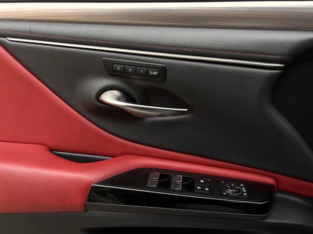 Used 2022 Lexus ES 350 F Sport w/ Accessory Package image 28