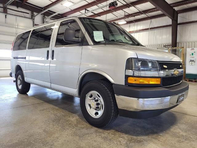 Used 2024 Chevrolet Express 2500 LT w/ LT Preferred Equipment Group RWD image 7