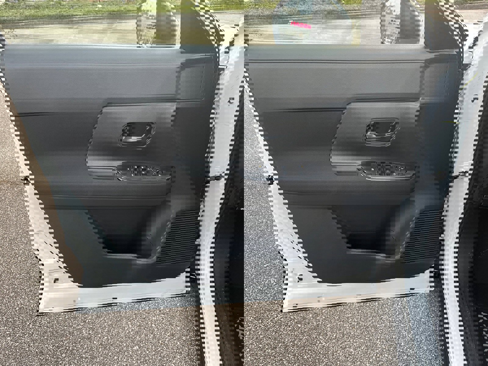 New 2026 Nissan Kicks S image 10