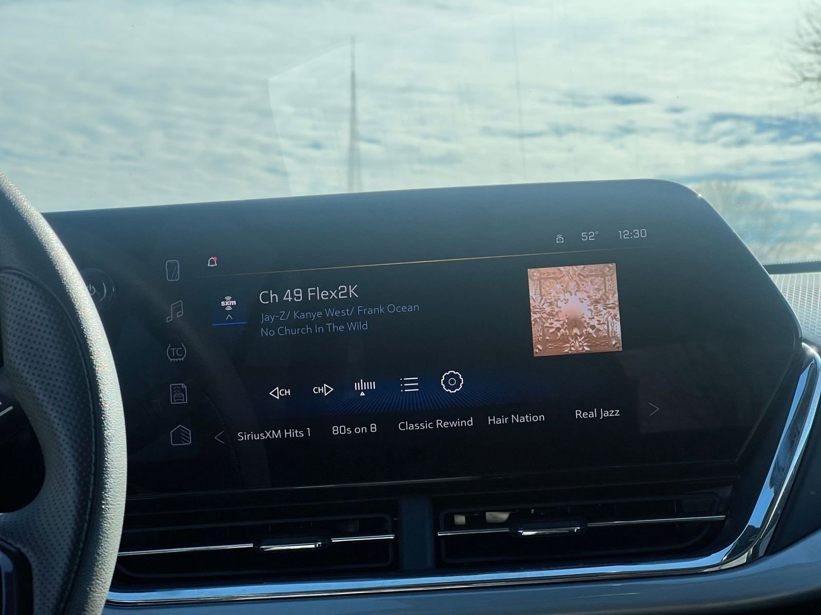 Used 2025 Chevrolet Trax LT image 21