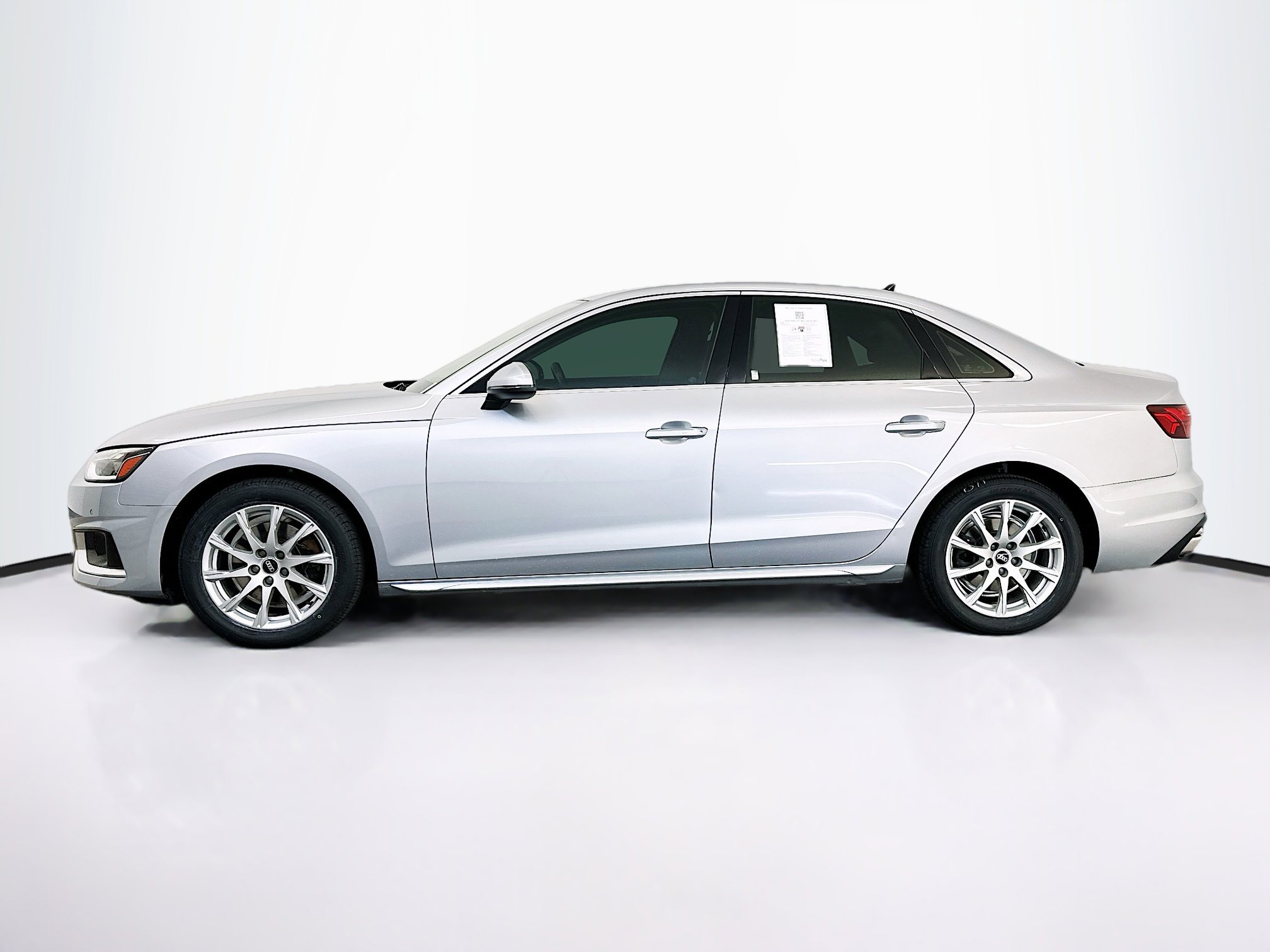 Used 2023 Audi A4 2.0T Premium w/ Convenience Package image 4