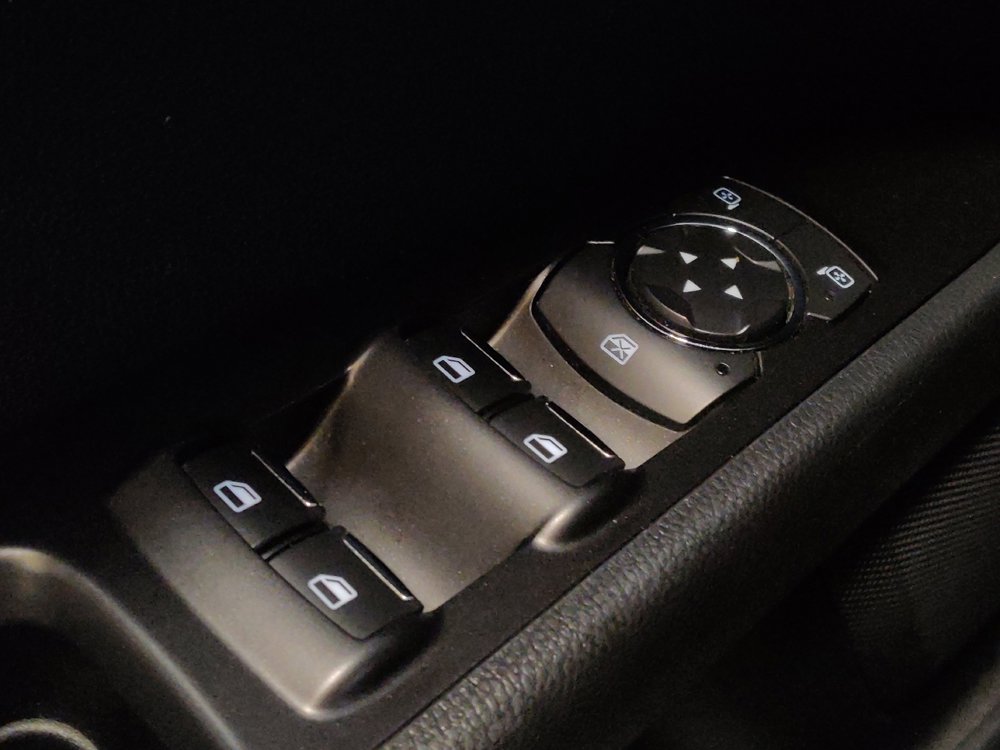 Used 2019 Ford Fusion SEL FWD image 27
