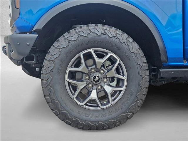 Used 2025 Ford Bronco Badlands image 23