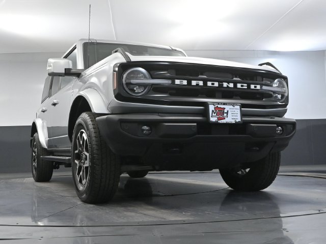 Used 2023 Ford Bronco Outer Banks AWD/4WD image 43