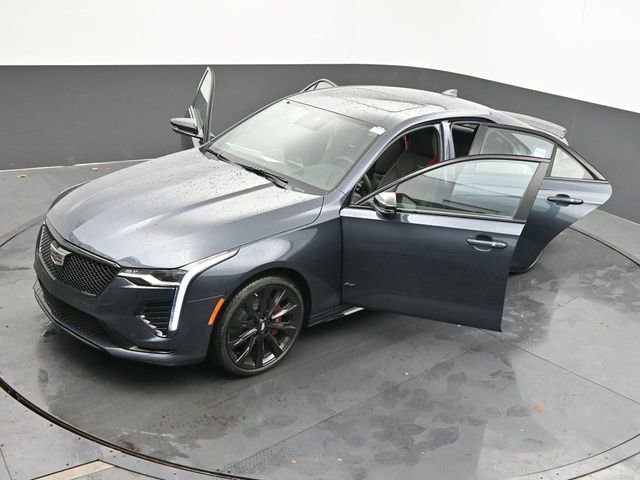 New 2025 Cadillac CT4 V w/ Super Cruise Package image 57