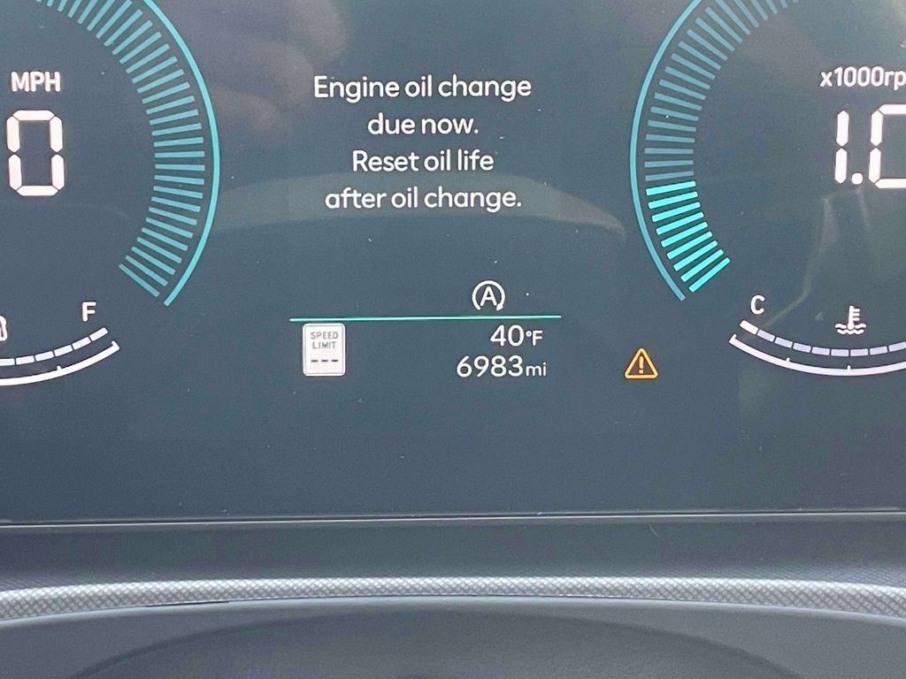 Used 2025 Hyundai Santa Fe SE image 25