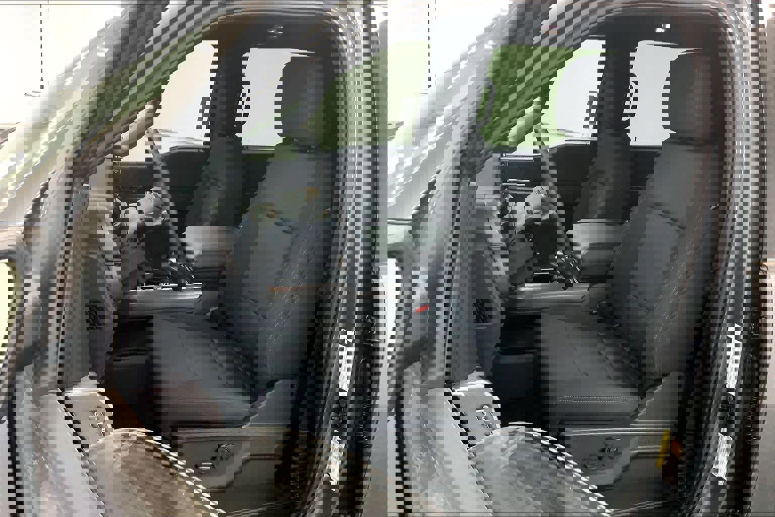 New 2026 Ford F150 XLT w/ Equipment Group 302A MID image 8