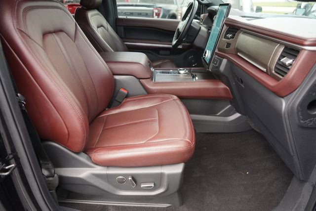 Used 2022 Ford Expedition Limited RWD image 19
