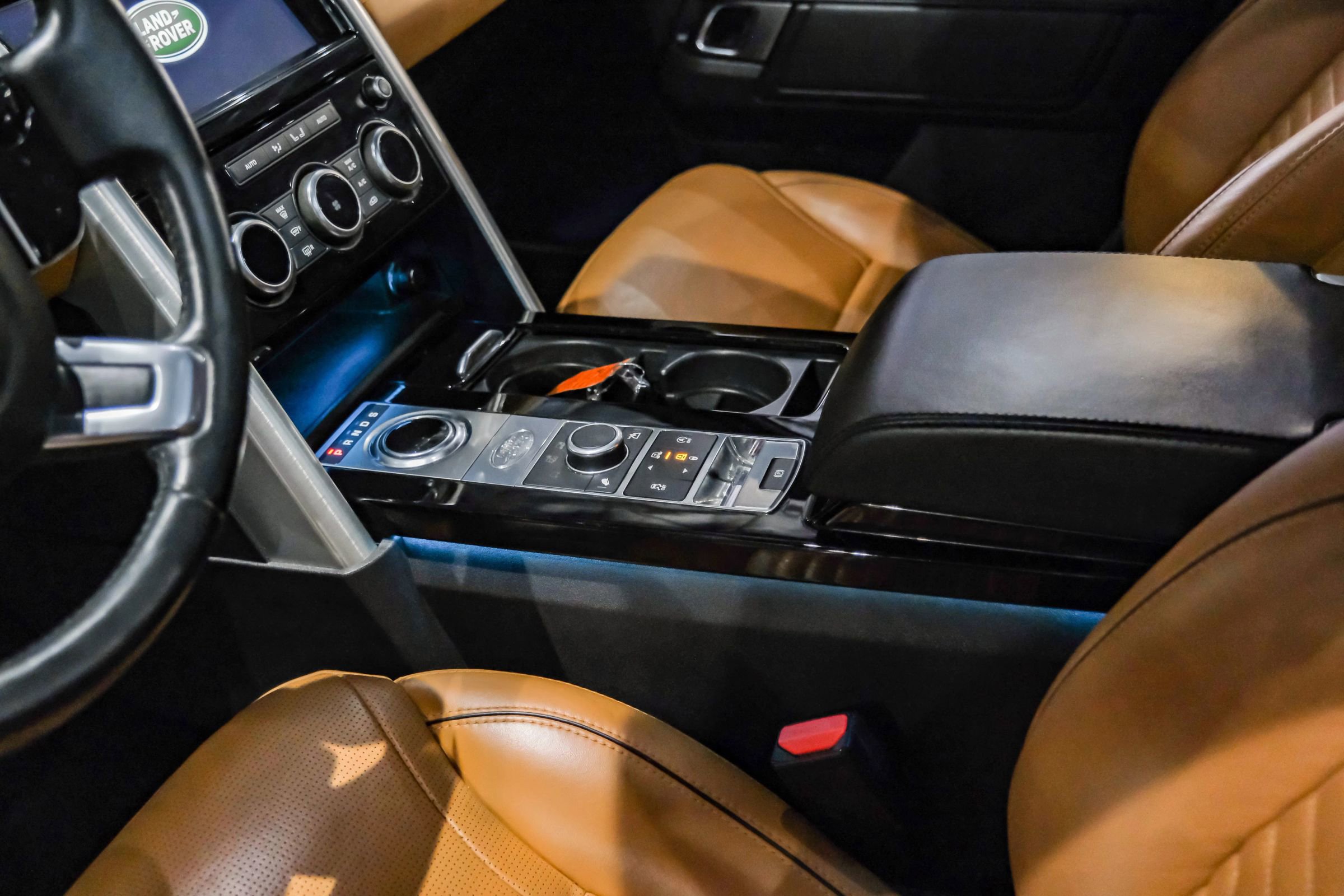 Used 2019 Land Rover Discovery HSE Luxury image 23