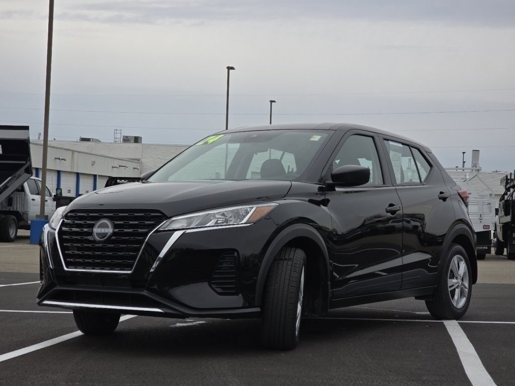 Used 2024 Nissan Kicks S image 10