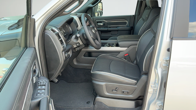 New 2027 RAM 3500 Laramie w/ Towing Technology Group AWD/4WD image 20