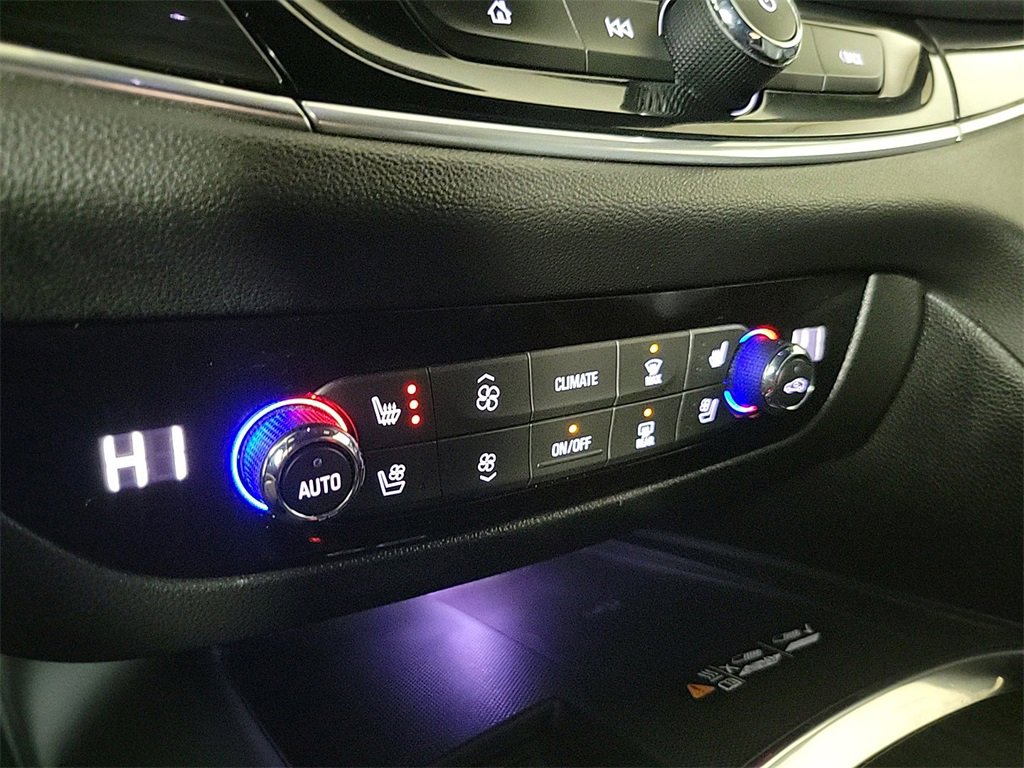 Used 2022 Buick Enclave Premium w/ Surround and Sites Package image 20