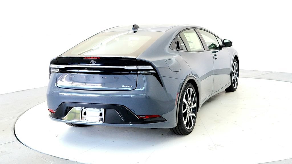 New 2026 Toyota Prius Plug-In Hybrid FWD image 5