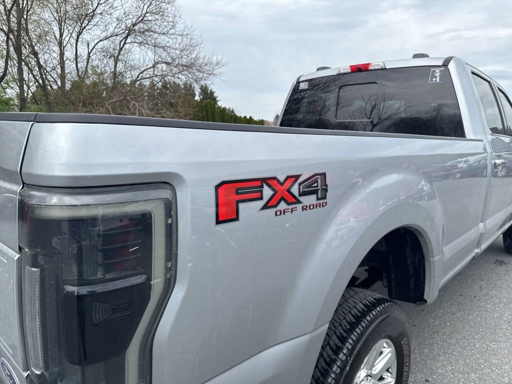 Used 2022 Ford F350 Platinum image 7