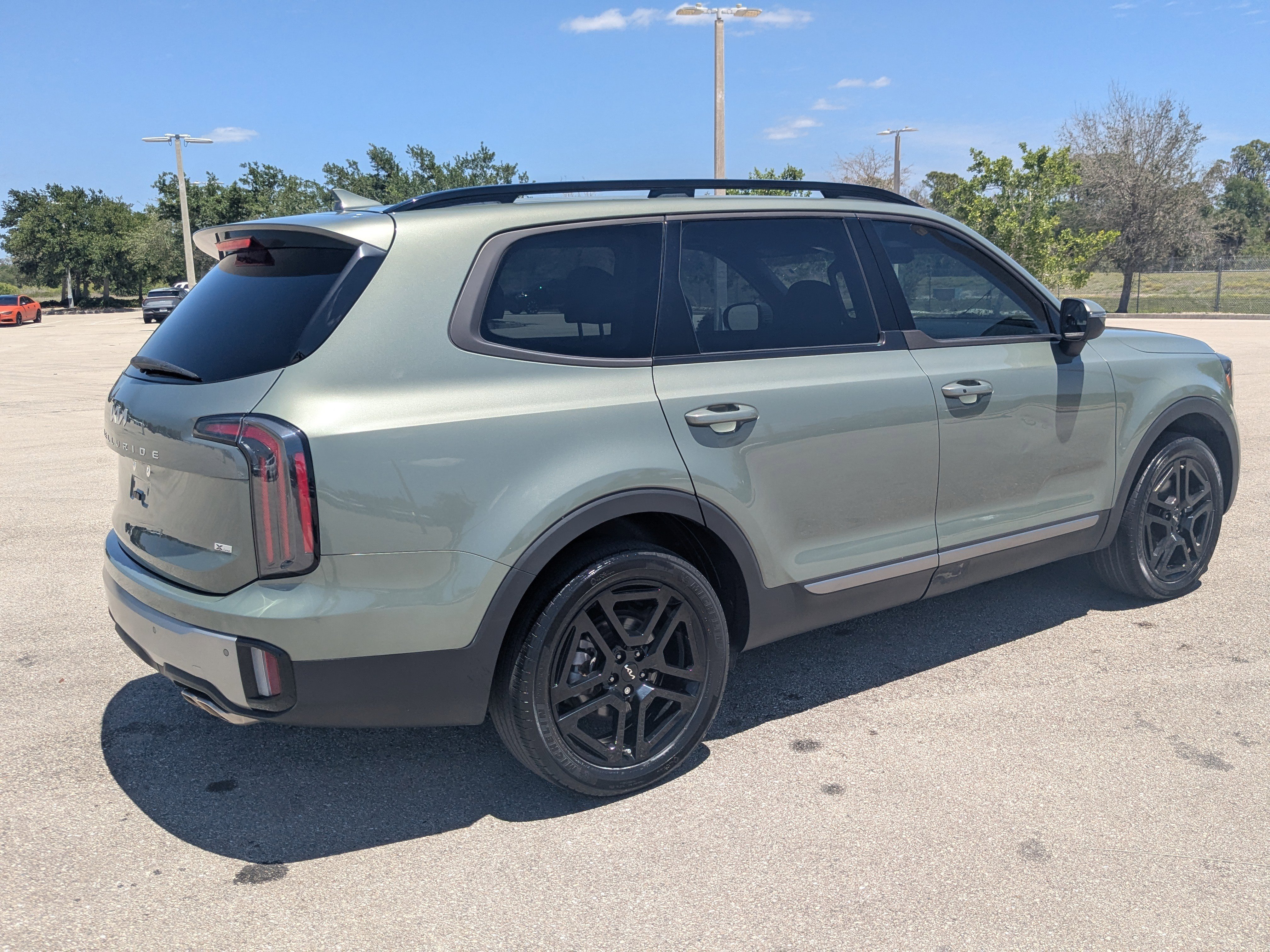 Used 2023 Kia Telluride EX X-Line AWD/4WD image 5