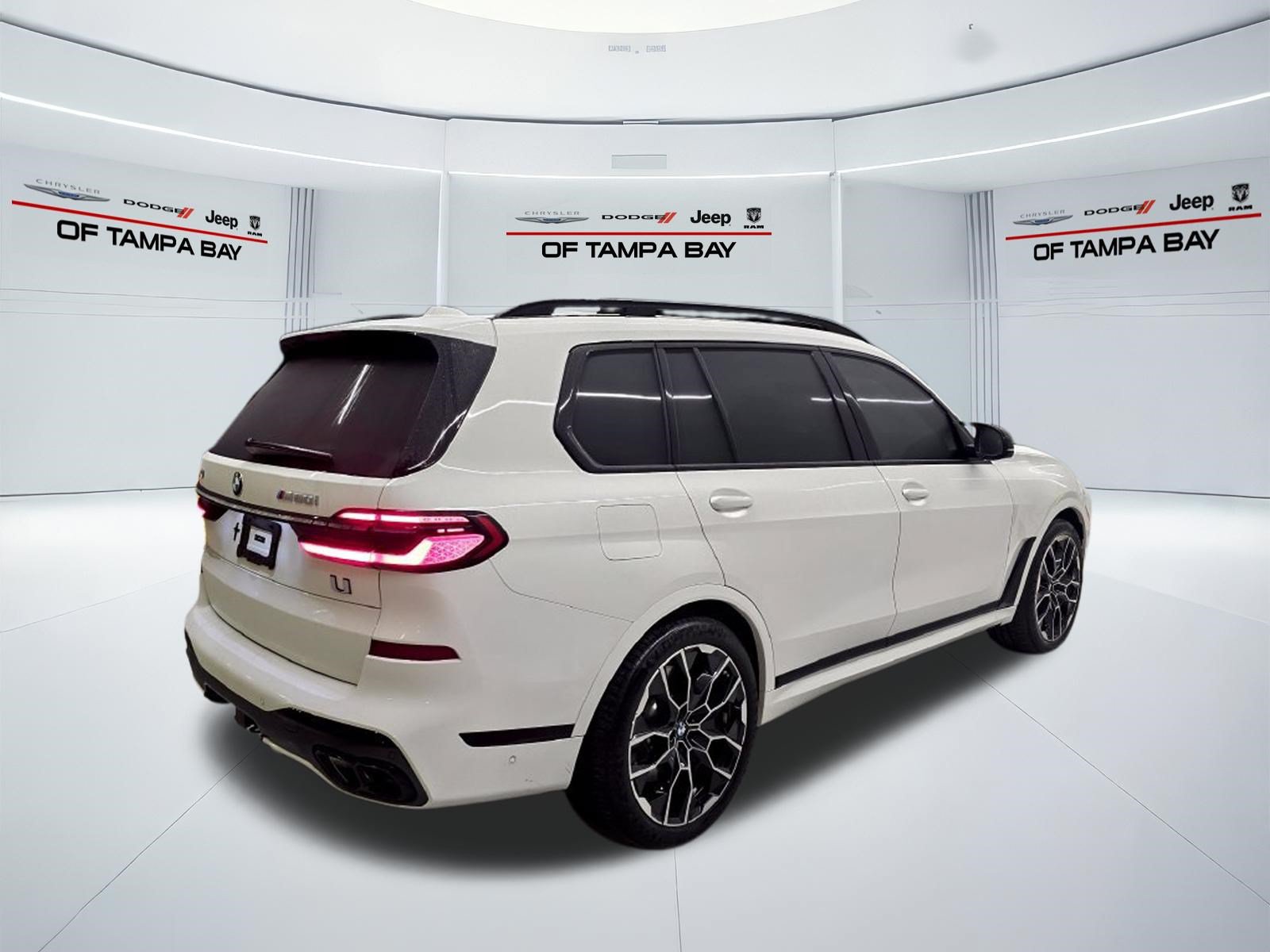 Used 2025 BMW X7 M60i w/ Executive Package AWD/4WD image 6