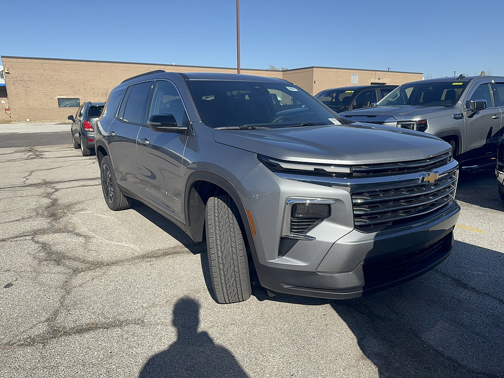New 2027 Chevrolet Traverse LT AWD/4WD image 7
