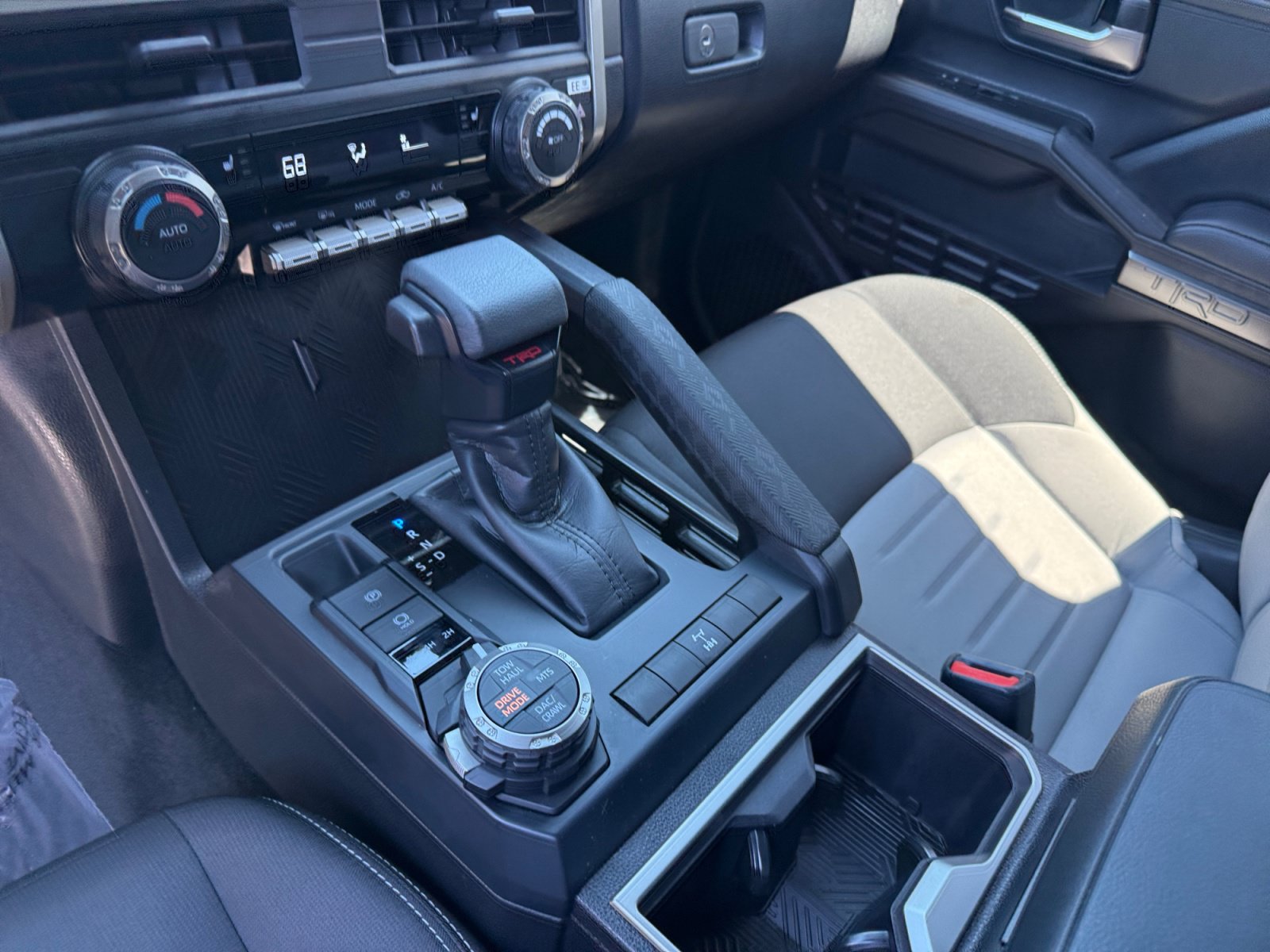 Used 2025 Toyota Tacoma TRD Off-Road AWD/4WD image 13