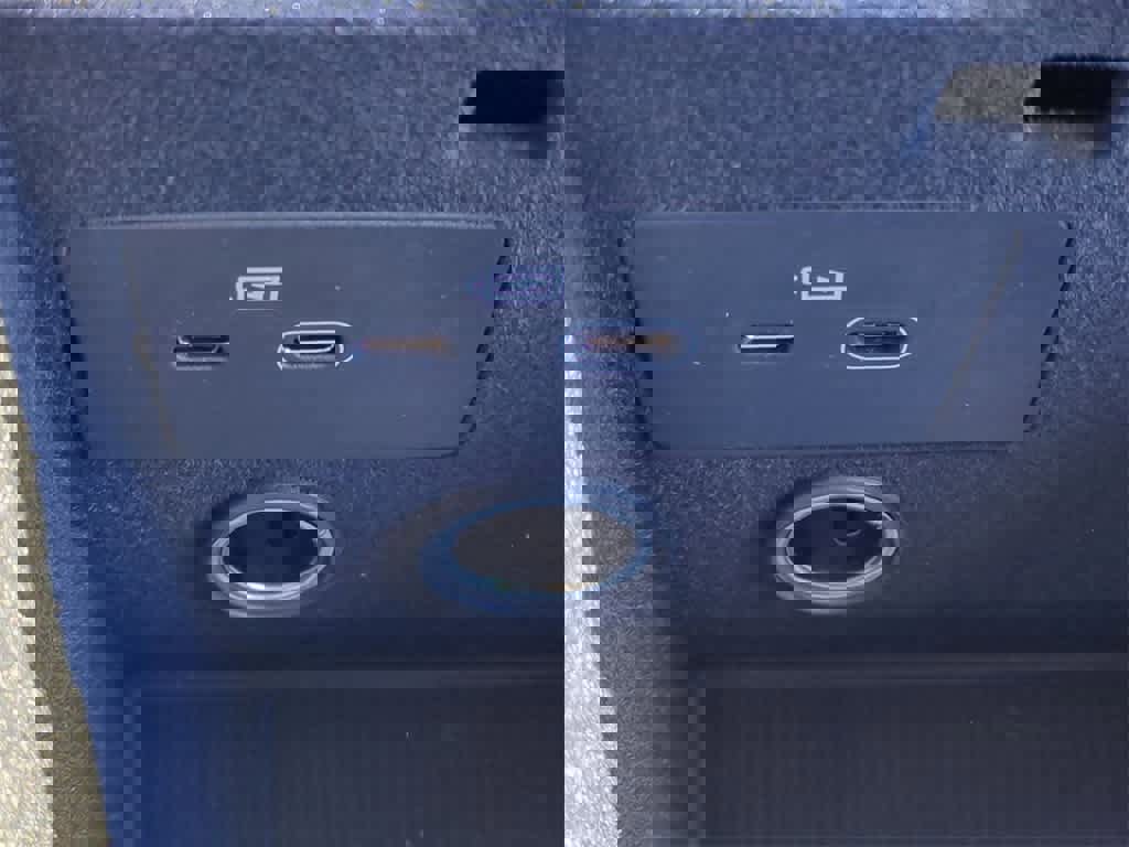 New 2026 Volvo XC90 B6 Plus w/ Protection Package Premier image 30