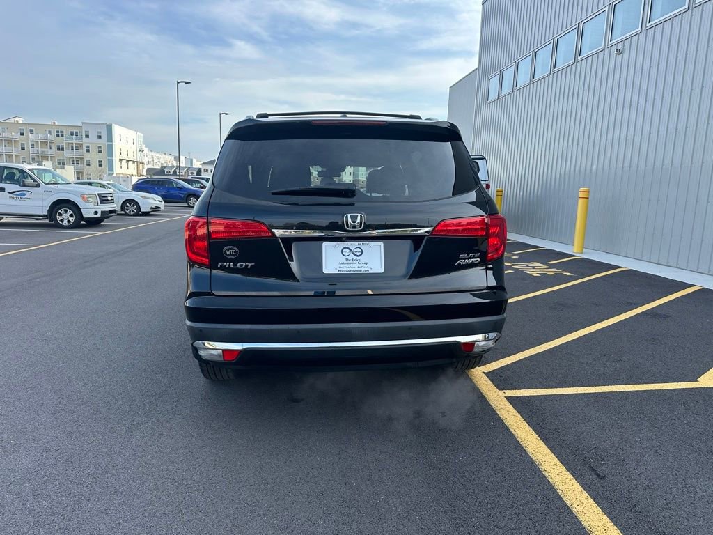 Used 2017 Honda Pilot Elite image 6