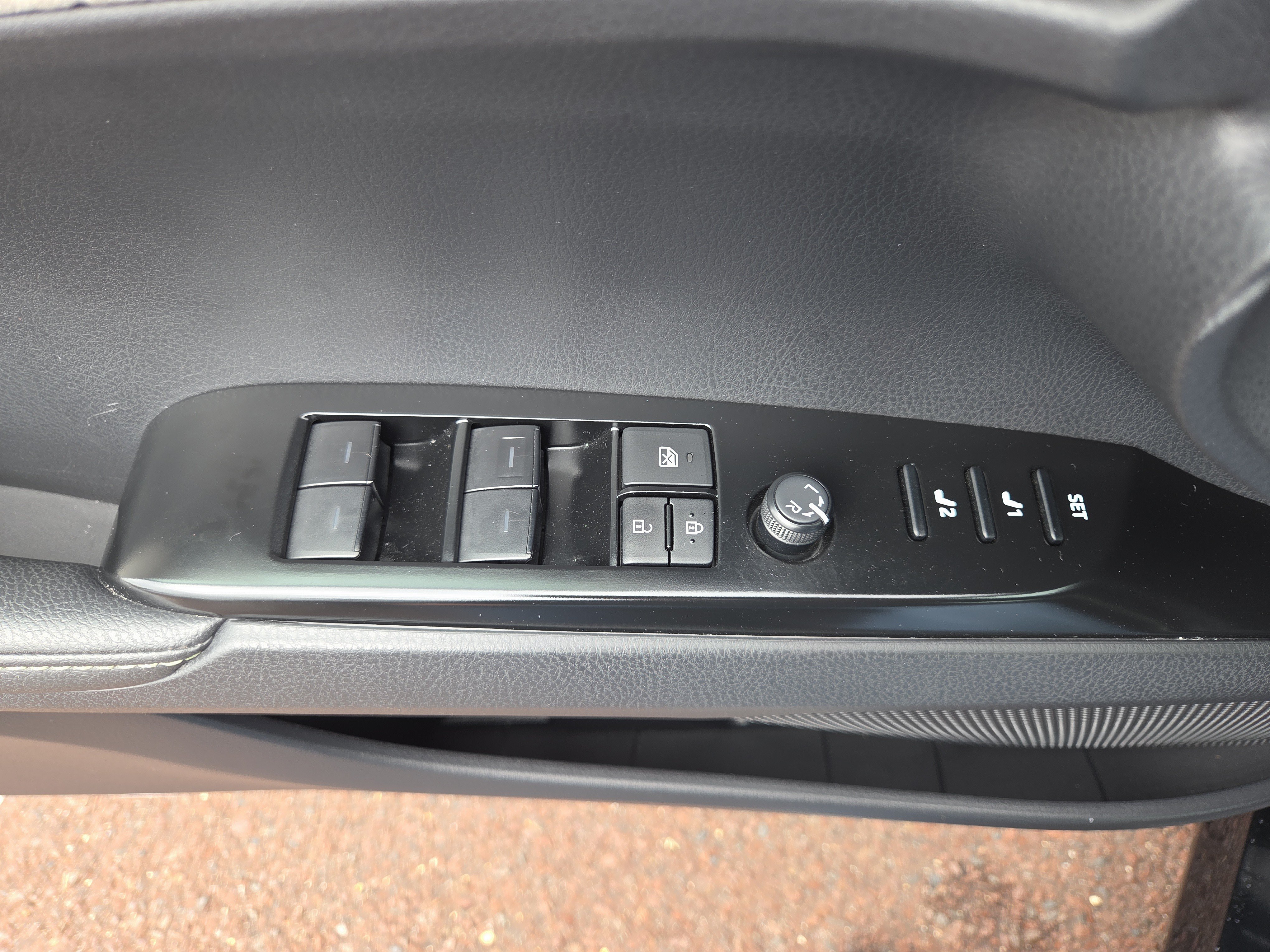Certified 2025 Toyota Camry XLE w/ Premium Plus Package AWD/4WD image 30