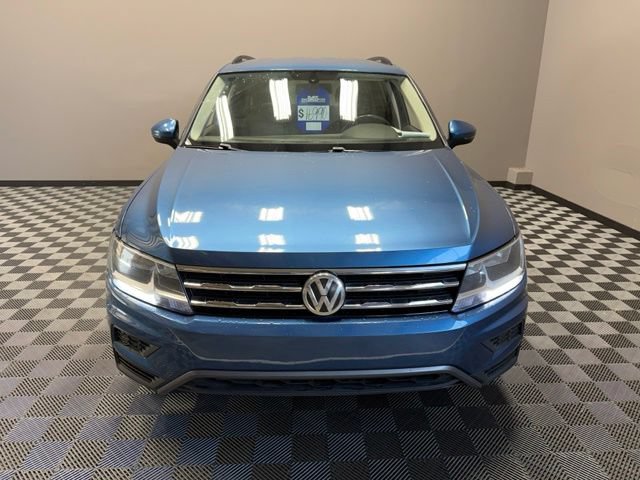 Used 2020 Volkswagen Tiguan SE w/ 3rd Row Seat Package AWD/4WD image 4