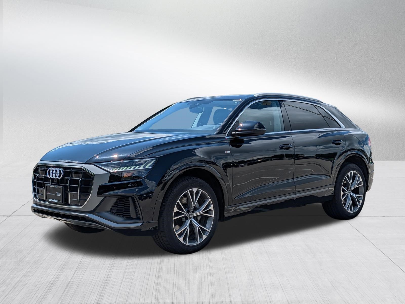 Certified 2023 Audi Q8 Premium Plus w/ Premium Plus Package AWD/4WD image 3