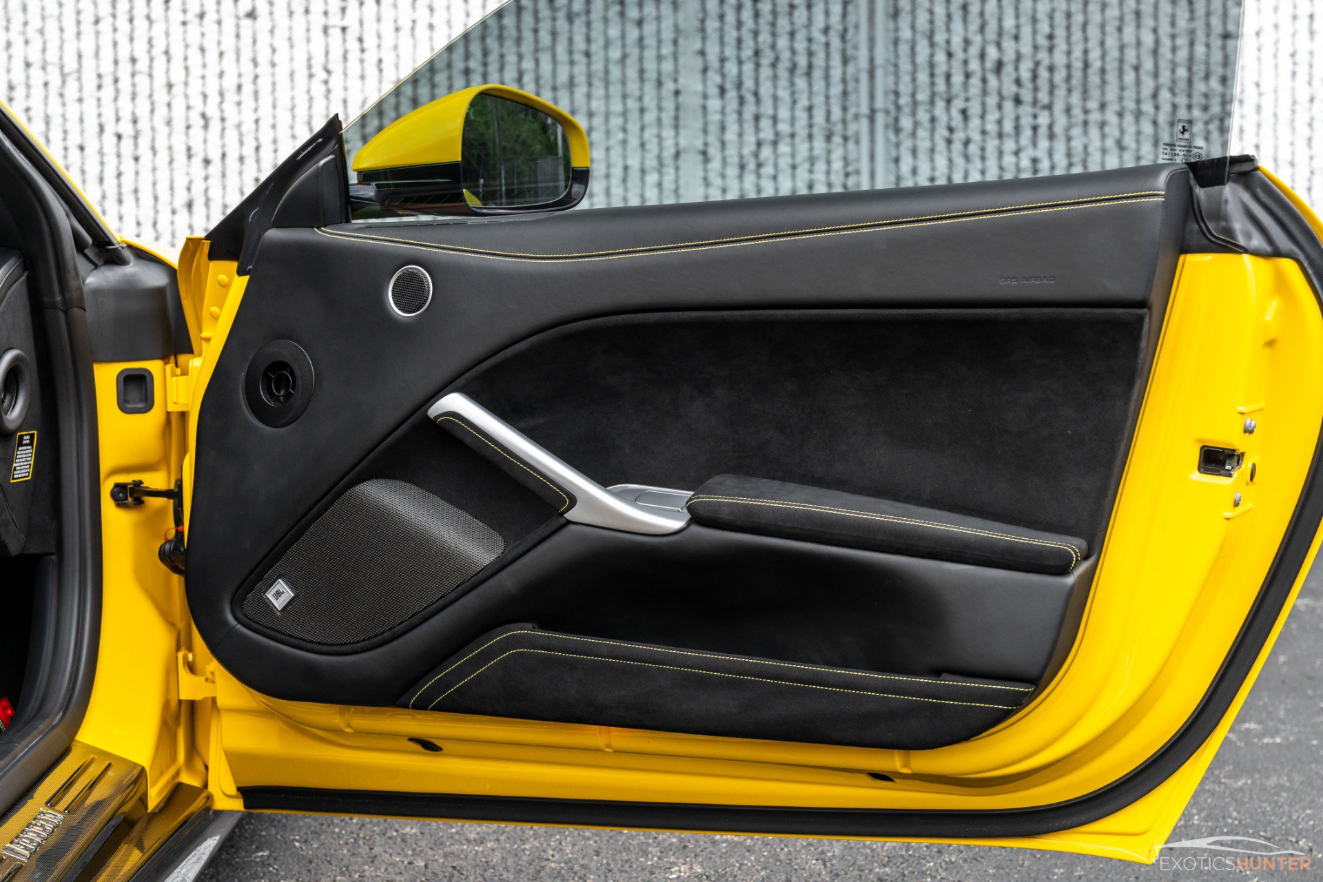 Used 2014 Ferrari F12 Berlinetta RWD image 40