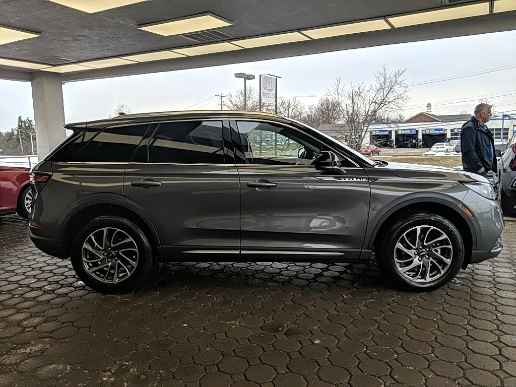 Certified 2022 Lincoln Corsair AWD w/ Equipment Group 101A image 4