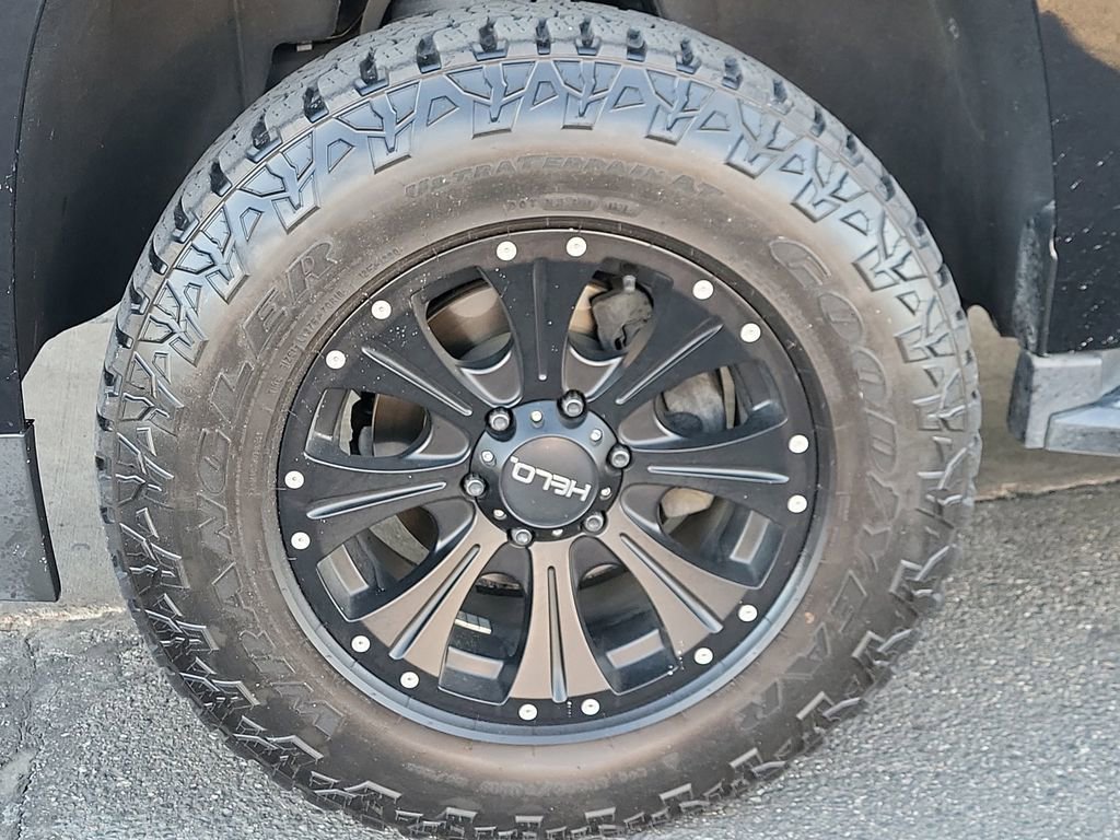 Used 2020 Chevrolet Tahoe LS w/ Enhanced Driver Alert Package image 21