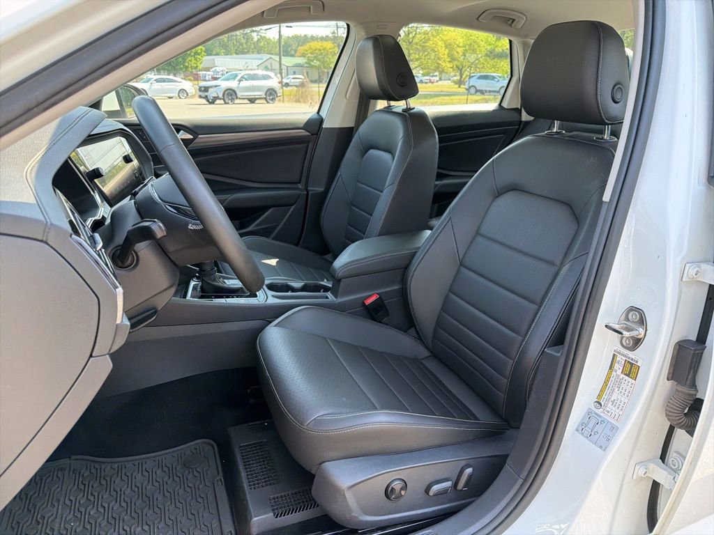 Used 2021 Volkswagen Jetta SEL FWD image 18