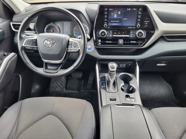 Used 2022 Toyota Highlander LE AWD/4WD image 25