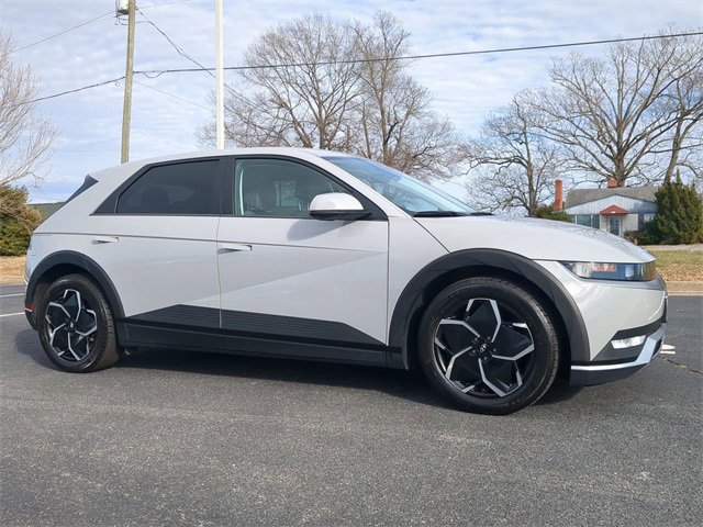 Used 2023 Hyundai Ioniq 5 SE image 2