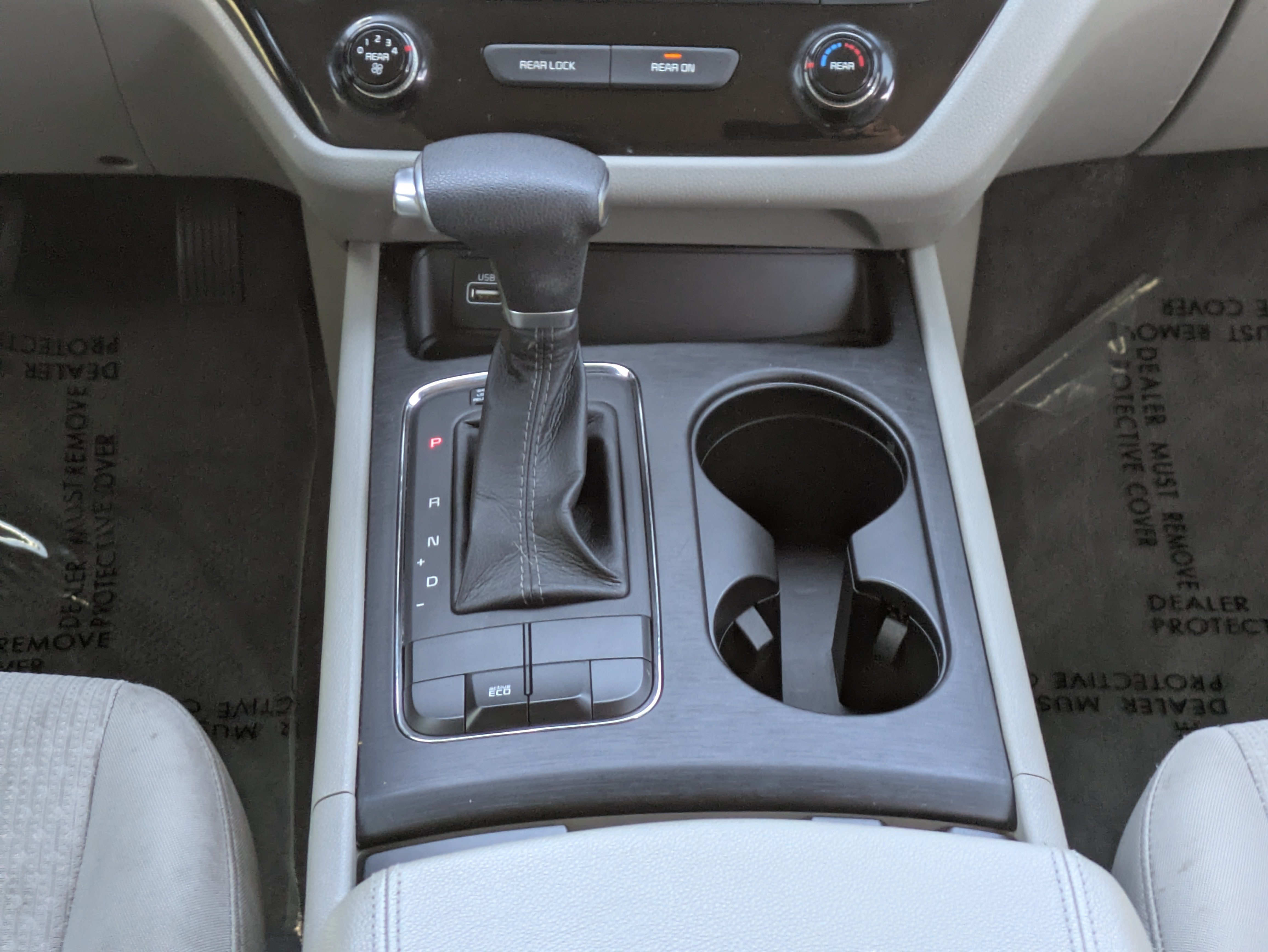 Used 2017 Kia Sedona L FWD image 21