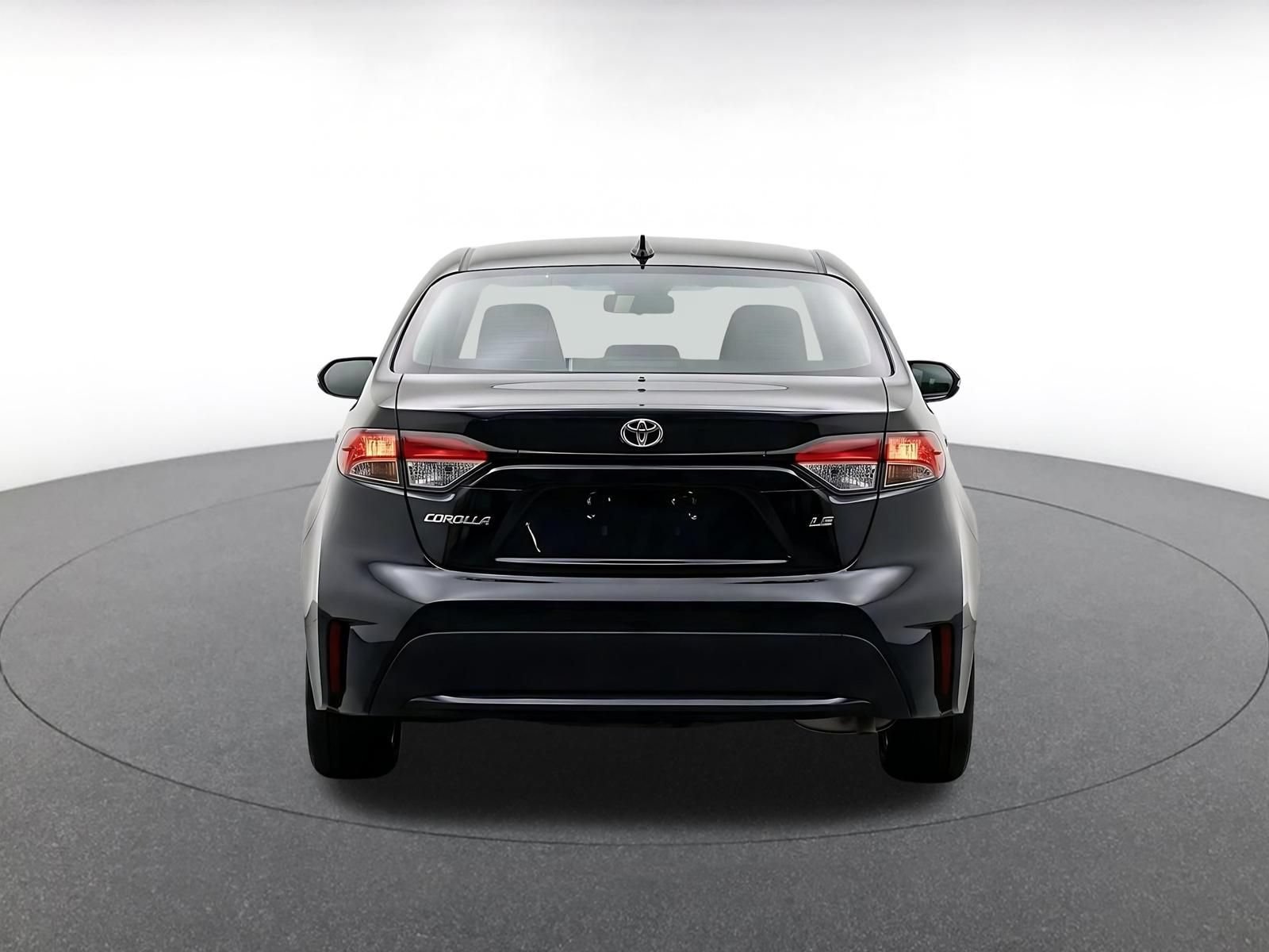 Used 2025 Toyota Corolla LE FWD image 8