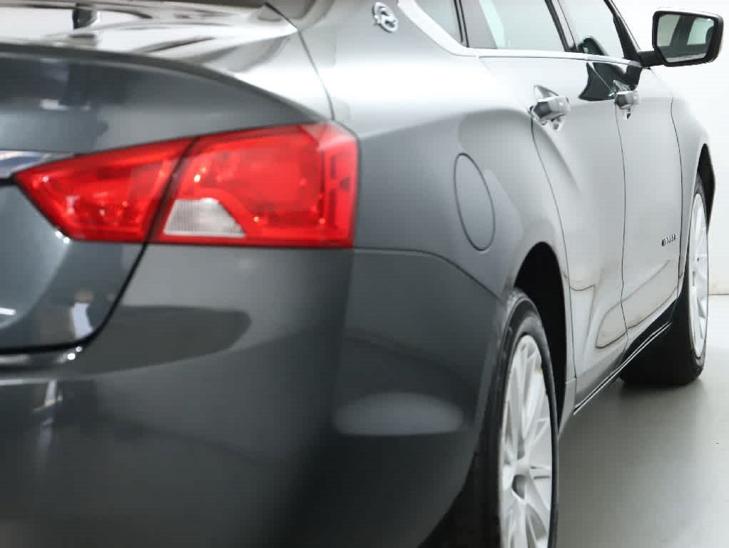Used 2018 Chevrolet Impala LS FWD image 43
