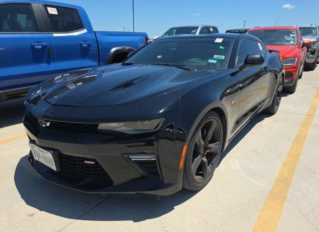 Used 2018 Chevrolet Camaro SS RWD image 1