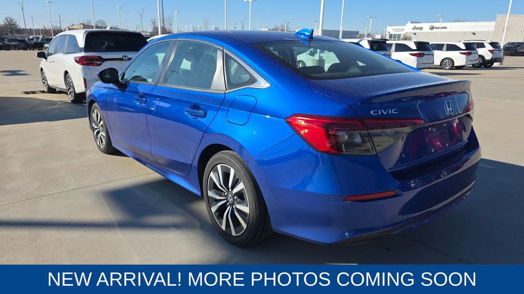 Used 2023 Honda Civic EX image 3